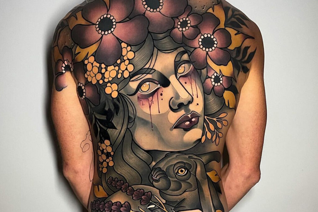 Tatuoija Matt Curzonin tekemä selkätatuointi joka esittää naista.