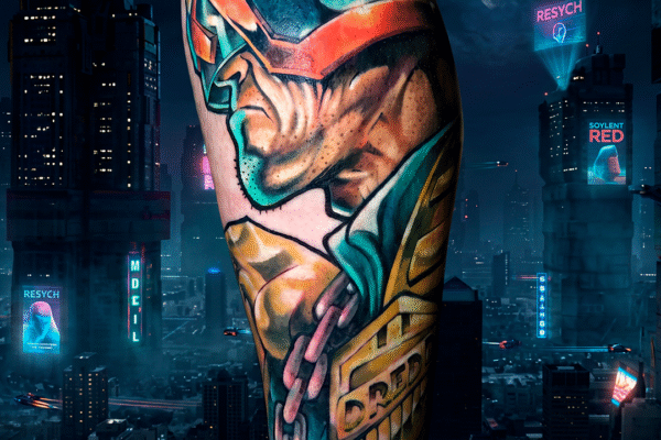 Judge Dredd tai 2000AD aiheinen tatuointi, jonka on tehnyt Ilari Musta Leima tatuointiliikkeestä Helsingistä.